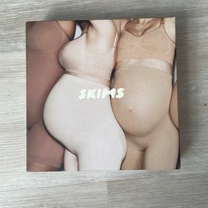 Skims Maternity Sculpting Short. New with tags. Color: Umber